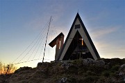 96 Tramonto alla cappella del Pizzo Cerro (1285 m)